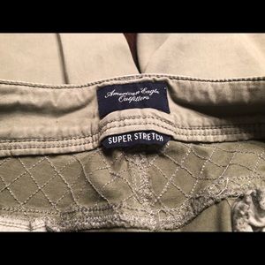 AE Army Green Super Stretch Size 10 Regular pants